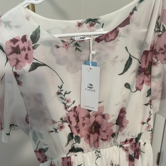 Cupshe Floral Dress - Picture 2 of 5